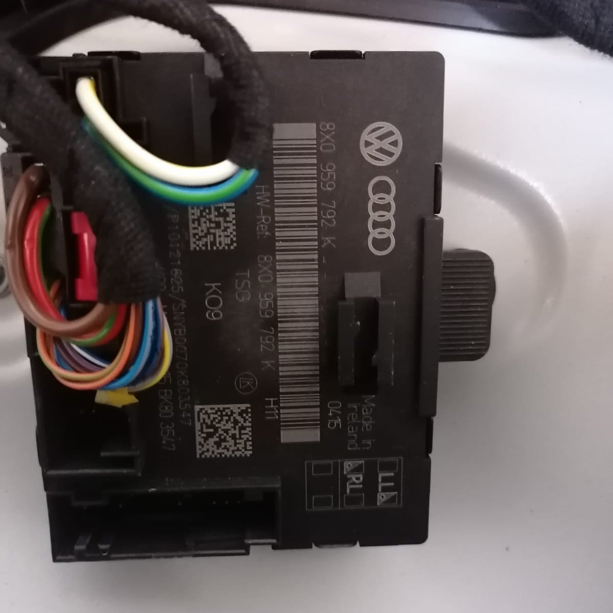 8x0959792k çıkma kapı modülü 