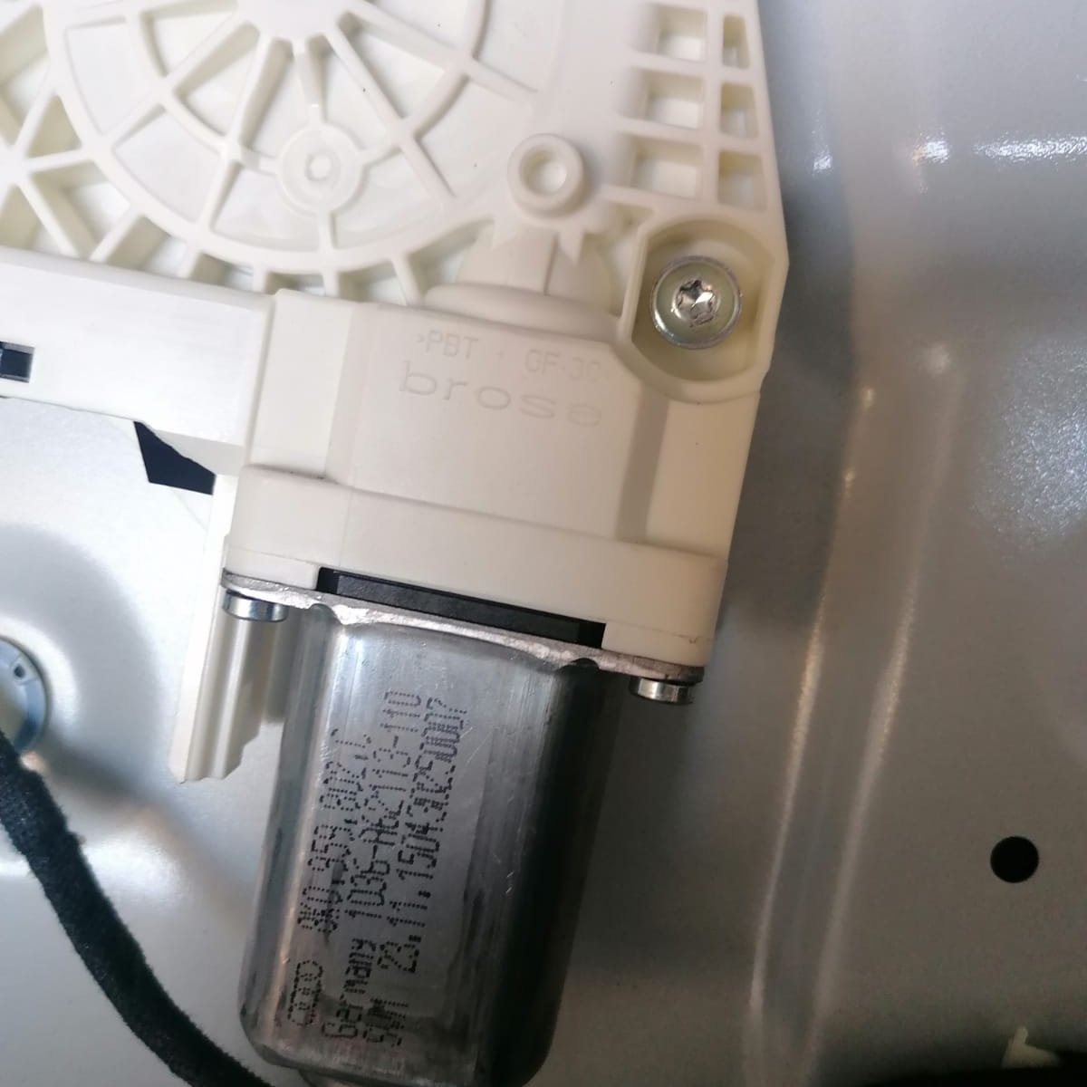 8k0959802c çıkma cam motoru 