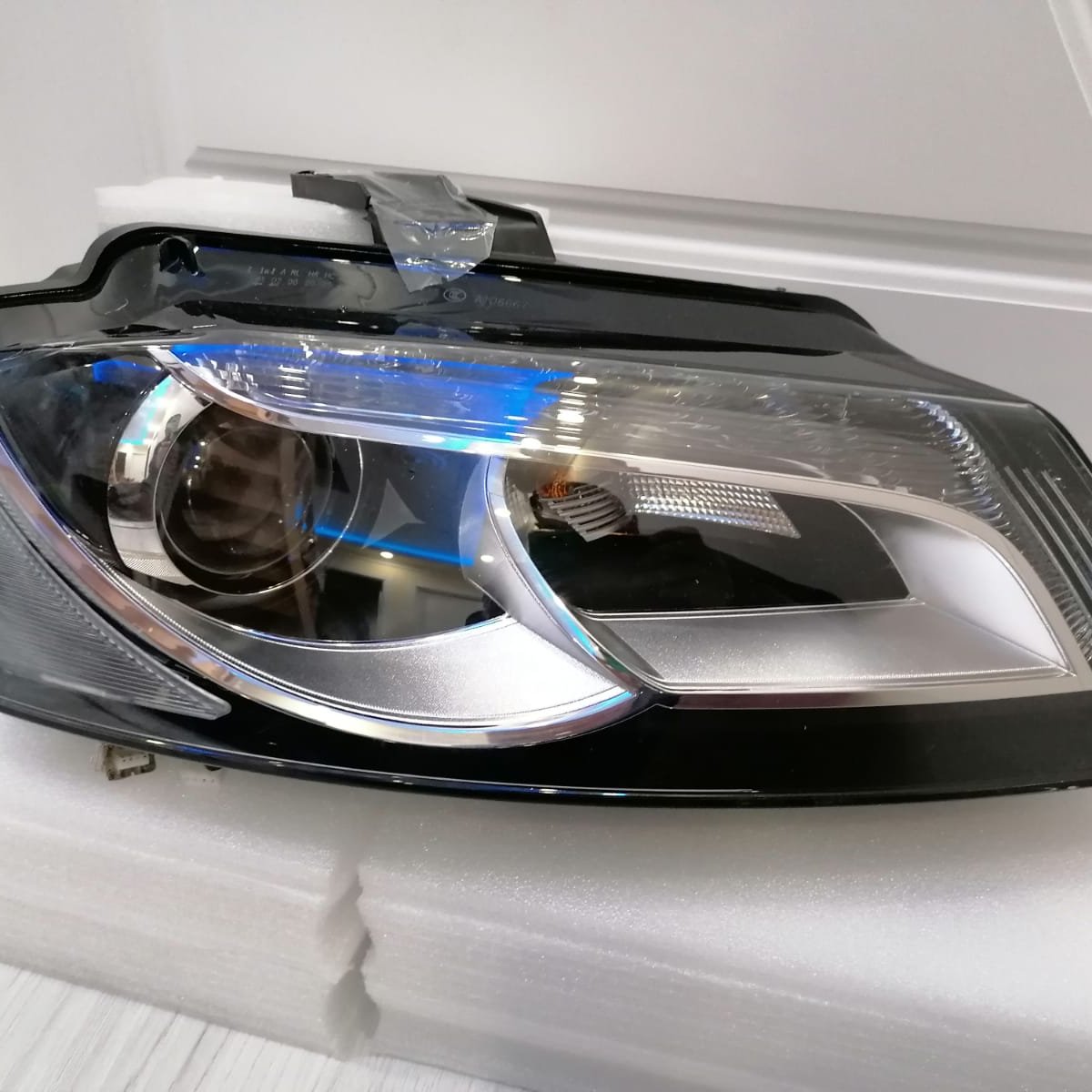 Audi a3 2007 2011 çıkma sağ far