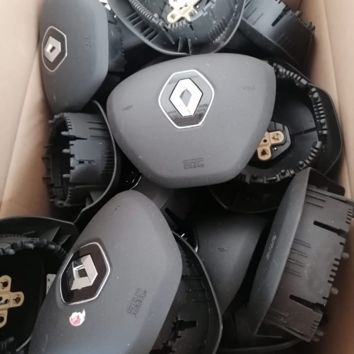 Çıkma Renault airbag kapağı 